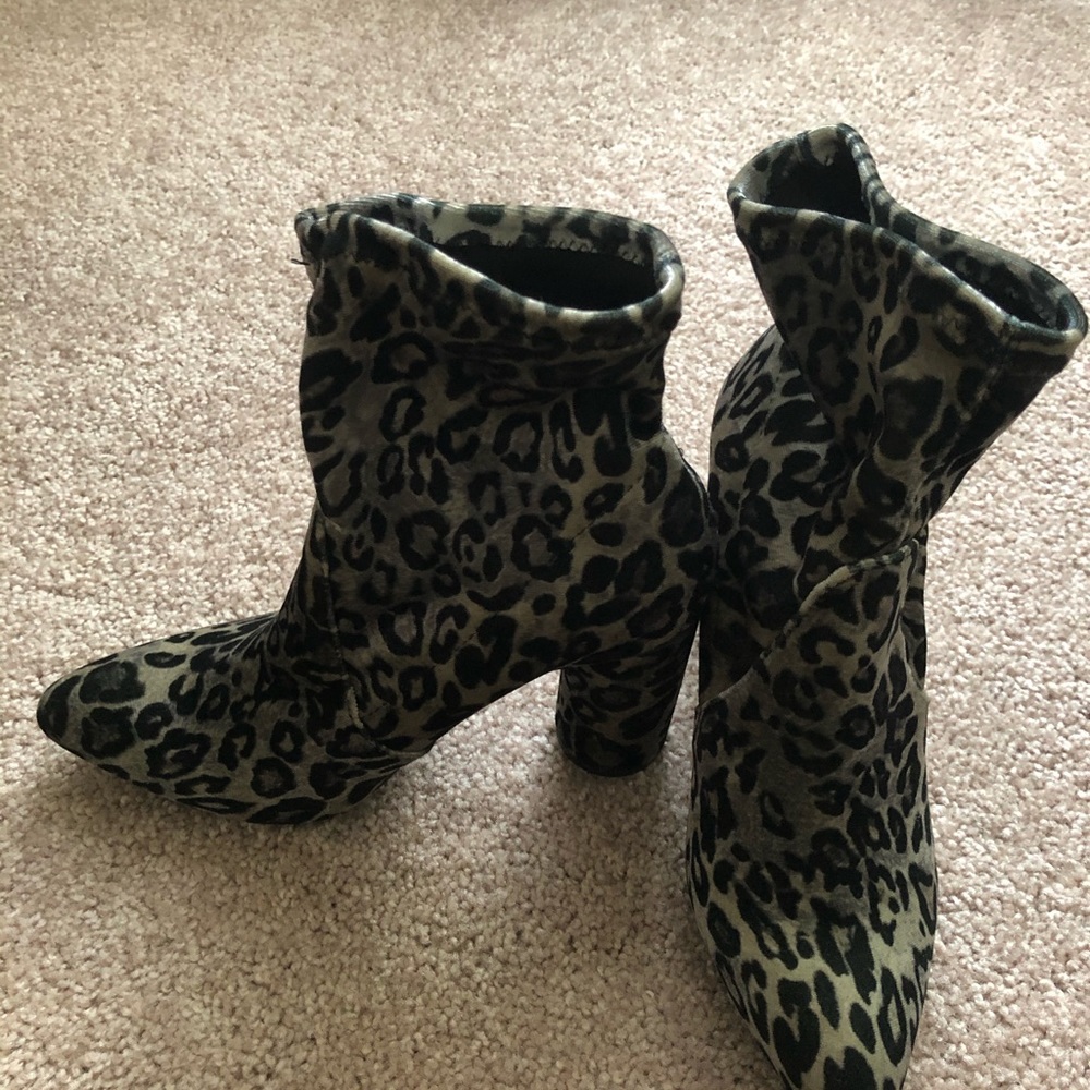 Boots - Picture 3 of 3